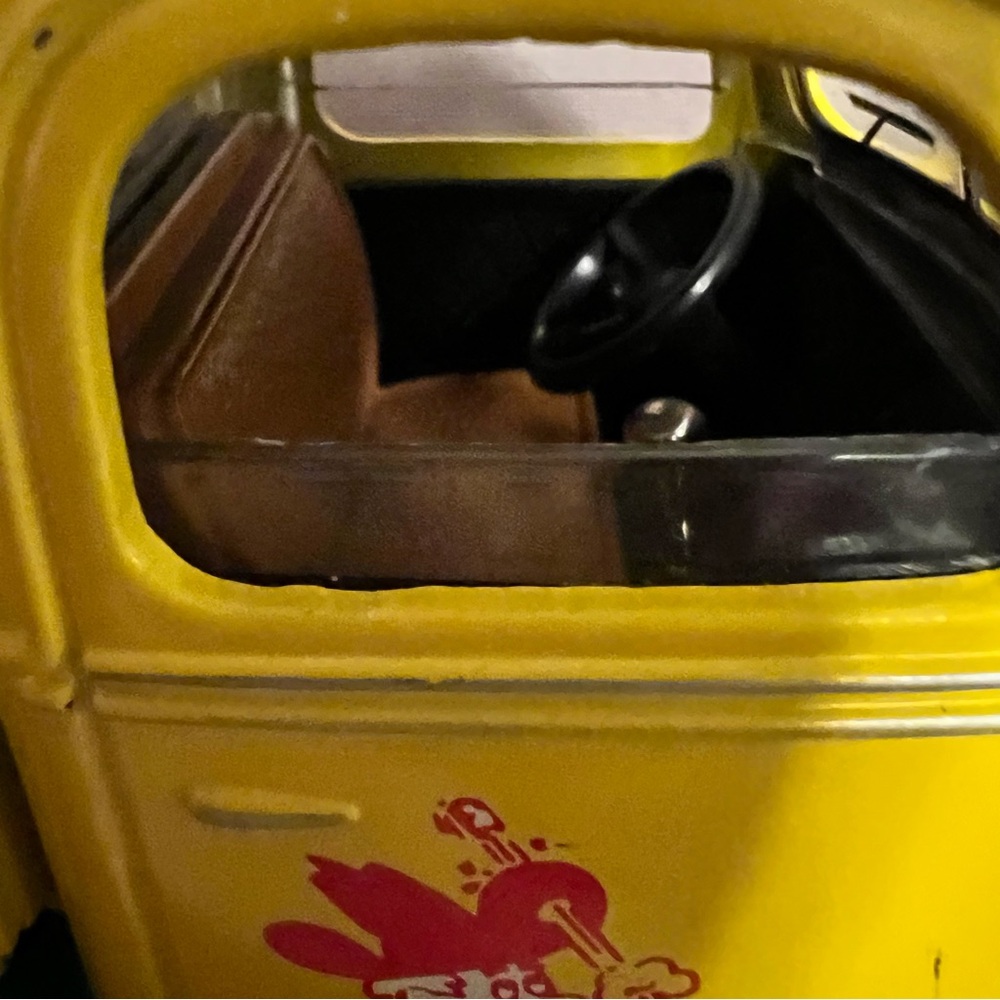 Golden Wheel Diecast 1940 Ford Bank Mountain Dew Ya-hooo! Metal Truck - Picture 11 of 11